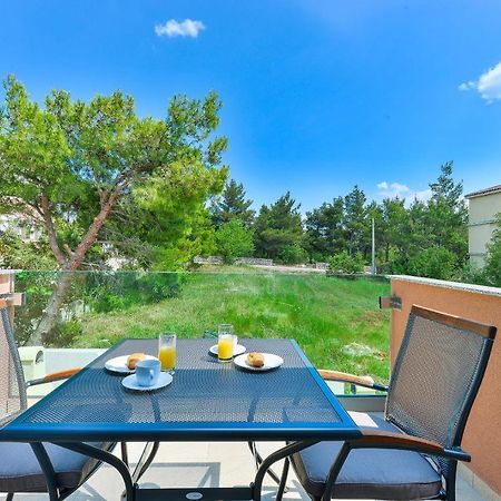 Cascada Villas With Private Jacuzzi And Private Parking Starigrad Paklenica Extérieur photo