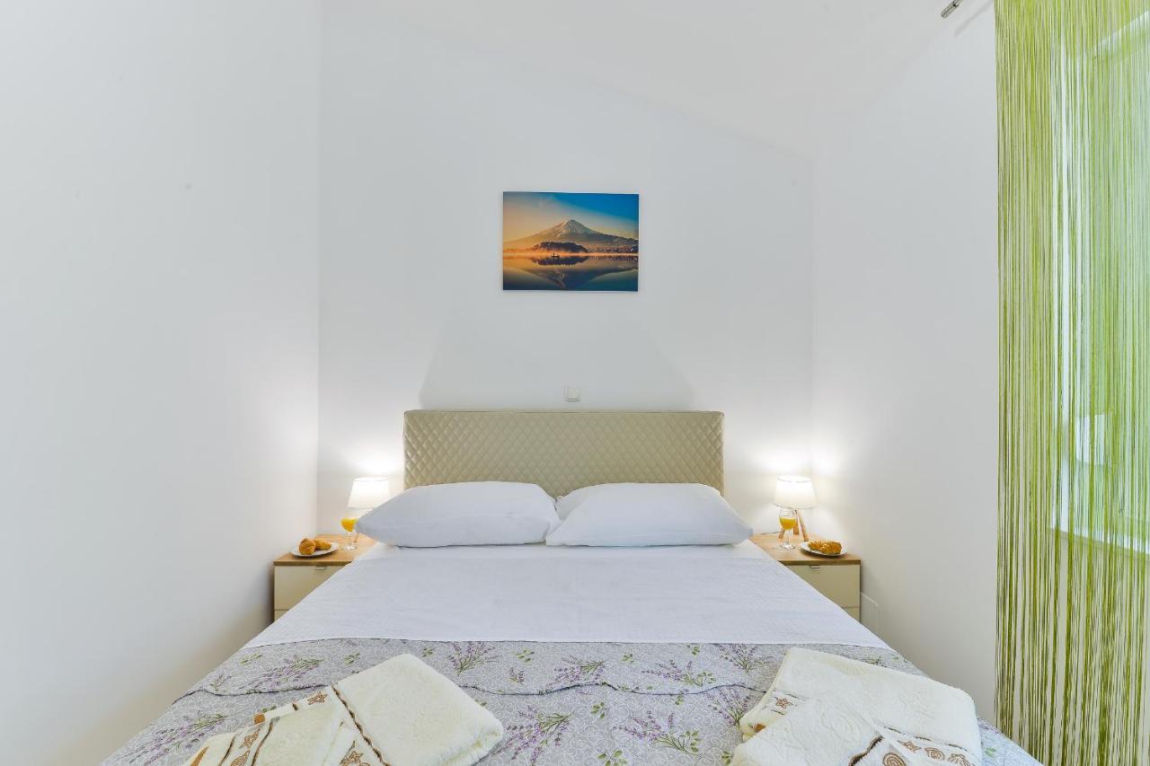Cascada Villas With Private Jacuzzi And Private Parking Starigrad Paklenica Extérieur photo