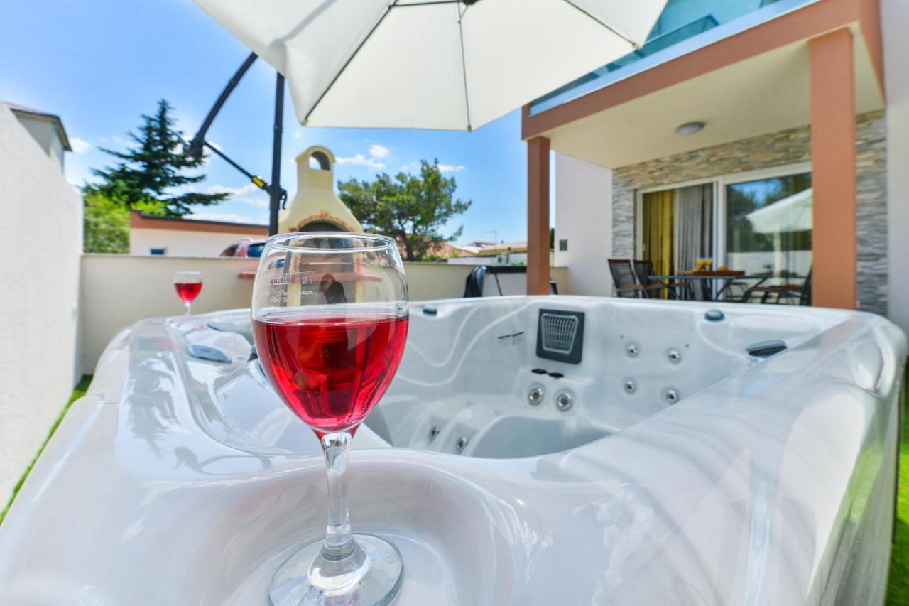 Cascada Villas With Private Jacuzzi And Private Parking Starigrad Paklenica Extérieur photo