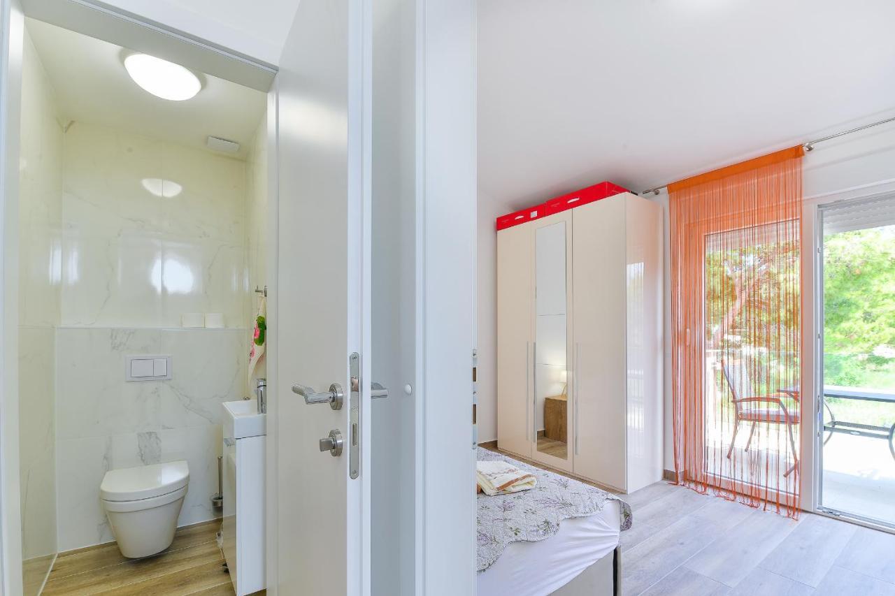 Cascada Villas With Private Jacuzzi And Private Parking Starigrad Paklenica Extérieur photo
