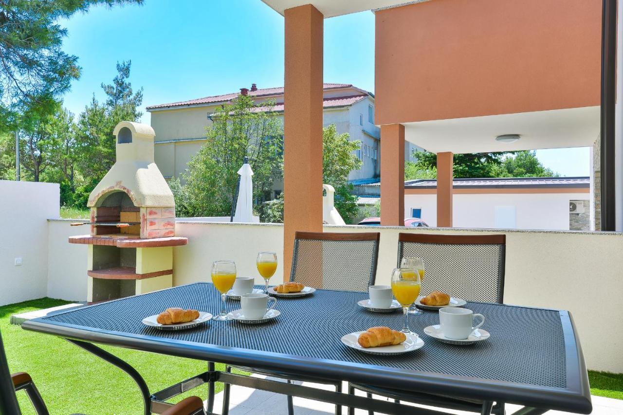 Cascada Villas With Private Jacuzzi And Private Parking Starigrad Paklenica Extérieur photo