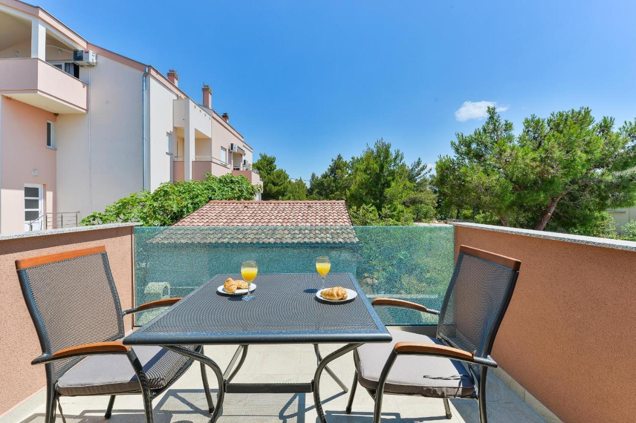 Cascada Villas With Private Jacuzzi And Private Parking Starigrad Paklenica Extérieur photo