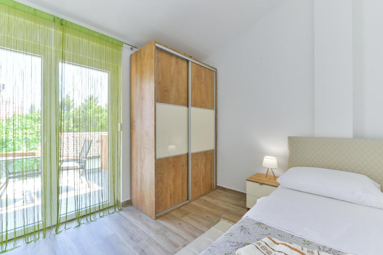 Cascada Villas With Private Jacuzzi And Private Parking Starigrad Paklenica Extérieur photo
