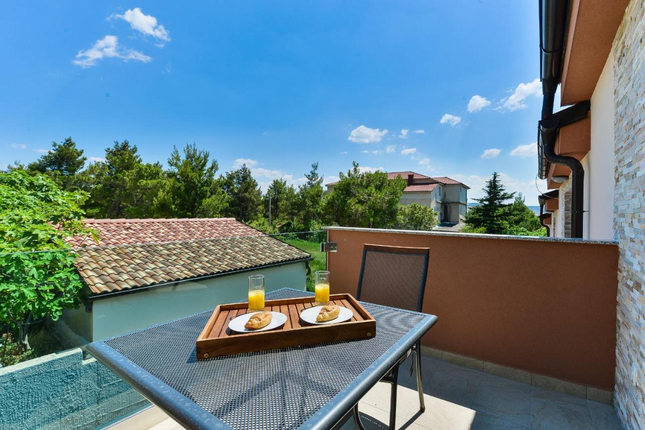 Cascada Villas With Private Jacuzzi And Private Parking Starigrad Paklenica Extérieur photo