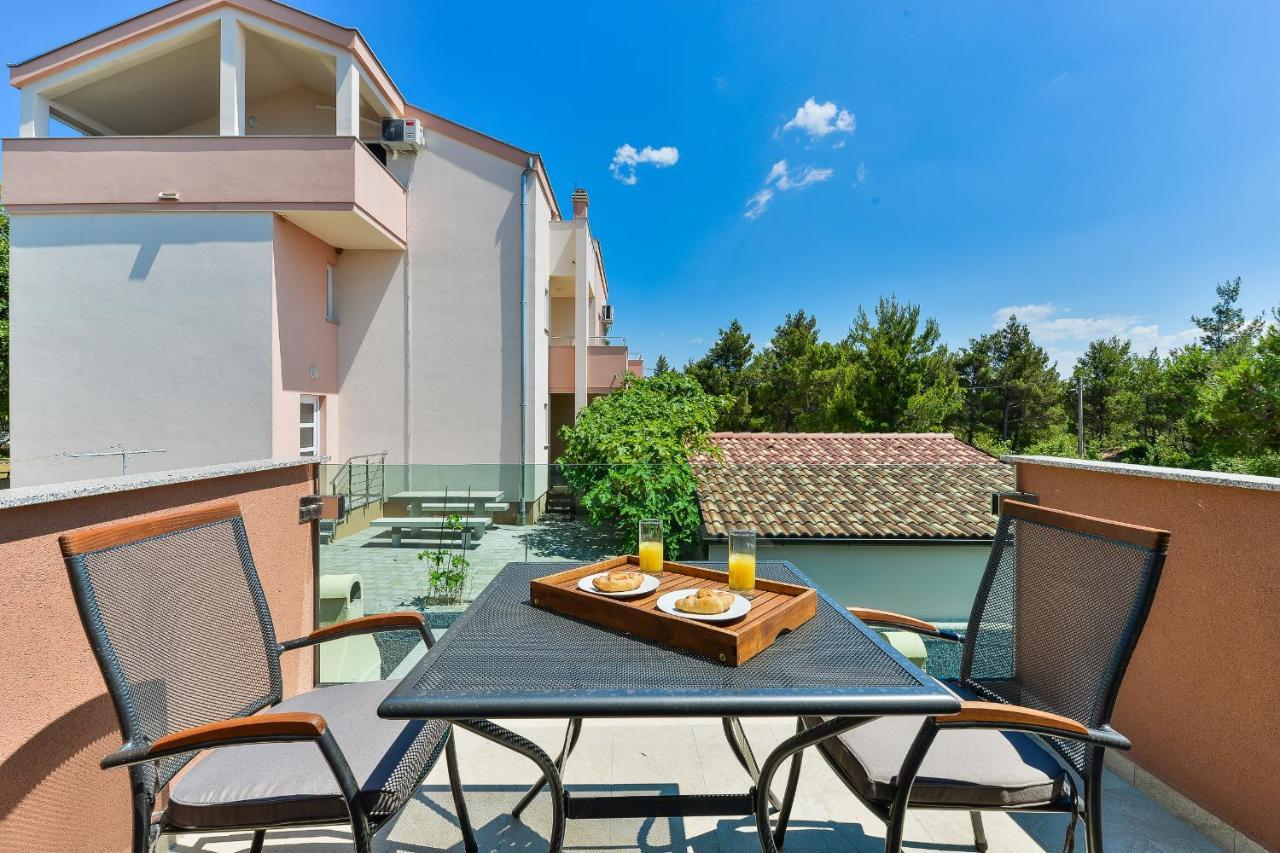Cascada Villas With Private Jacuzzi And Private Parking Starigrad Paklenica Extérieur photo