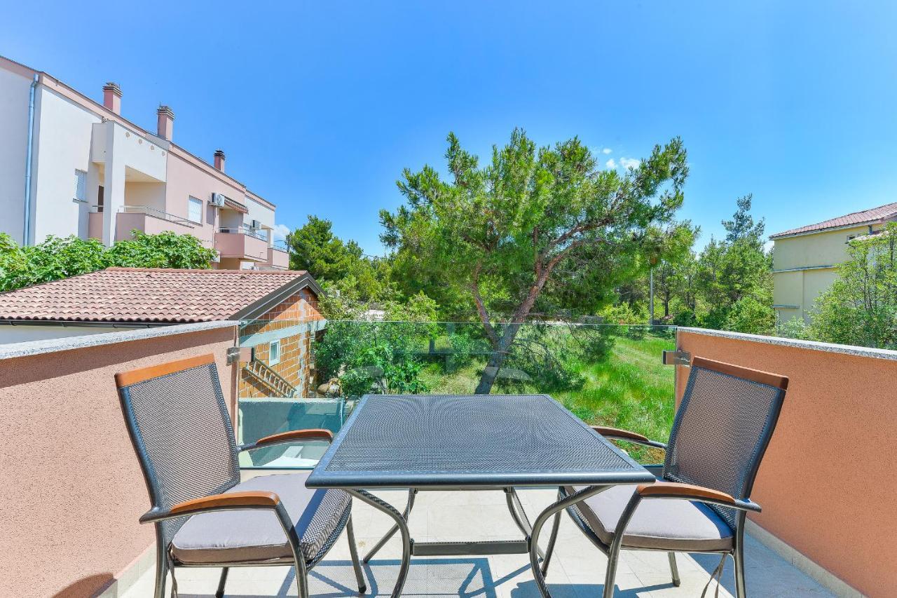 Cascada Villas With Private Jacuzzi And Private Parking Starigrad Paklenica Extérieur photo
